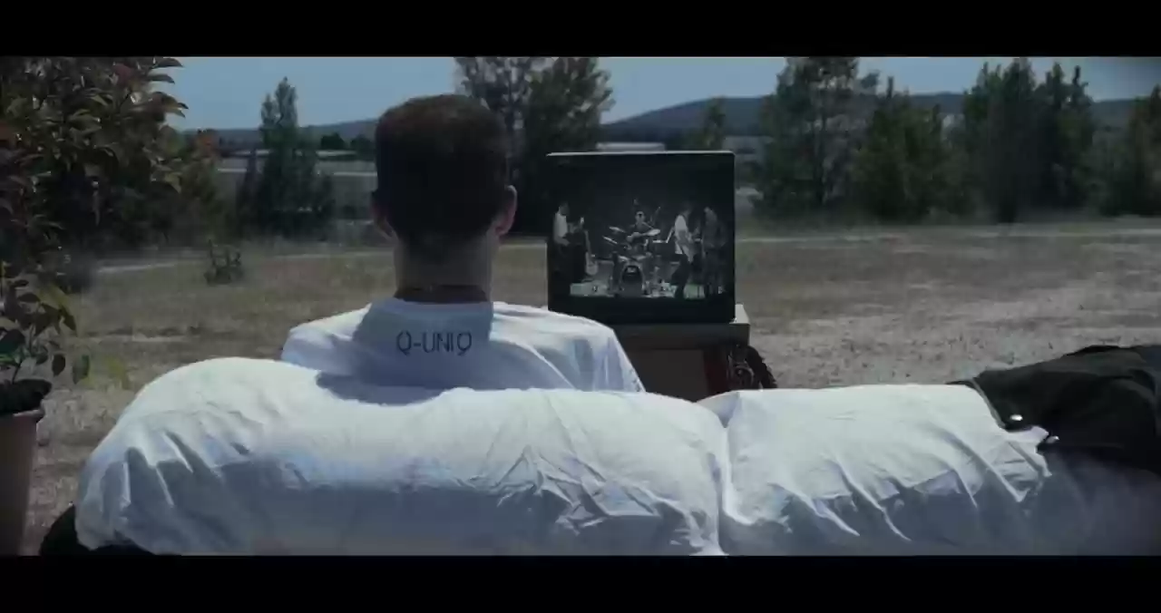 Free download CEV |`Hay que caer para vencer el videoclip de `Q-Uniq rodado por los estudiantes del HND de Cine video and edit with RedcoolMedia movie maker MovieStudio video editor online and AudioStudio audio editor onlin